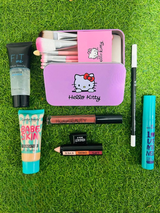 7 In 1 Makeup Deal